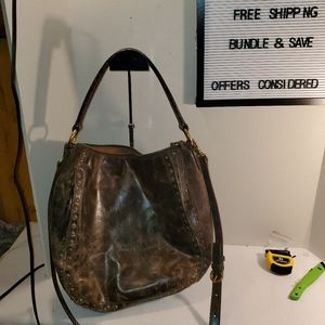 FRYE LARGE VICTORIA MOTO CHOCOLATE STUD HOBO.CB